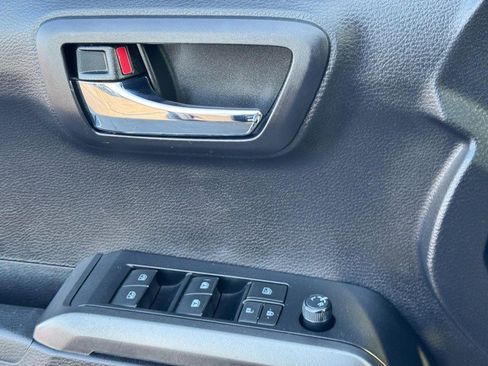 Used 2020 Toyota Tacoma TRD Off-Road w/ TRD Premium Off Road Package image 21