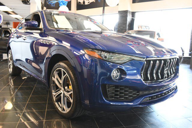 Used 2023 Maserati Levante GT AWD/4WD image 3