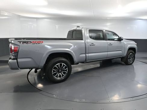 Used 2020 Toyota Tacoma TRD Sport AWD/4WD image 4