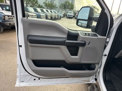 Used 2019 Ford F250 XL w/ STX Appearance Package image 12