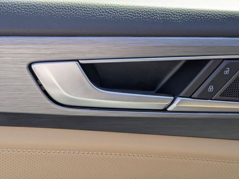 New 2026 Volkswagen Atlas Cross Sport SE image 12