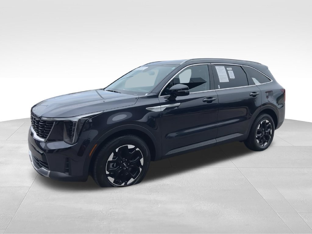 Used 2025 Kia Sorento S FWD image 4
