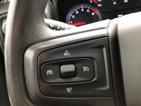 Used 2019 Chevrolet Silverado 1500 Custom Trail Boss w/ Custom Convenience Package image 4