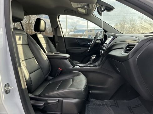 Used 2022 Chevrolet Equinox Premier w/ Redline Edition image 7