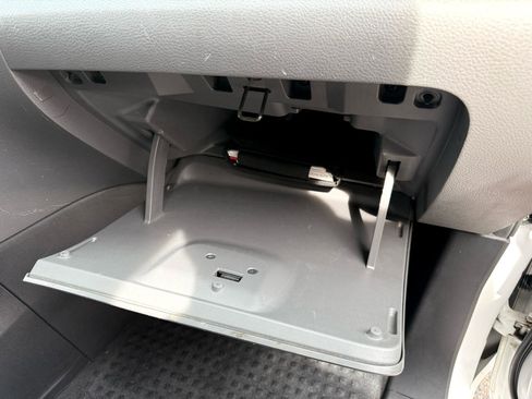 Used 2019 Nissan NV200 S image 27