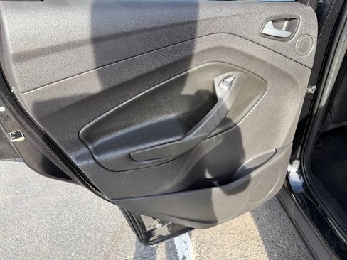 Used 2013 Ford Escape Titanium w/ Parking Technology Pkg FWD image 10