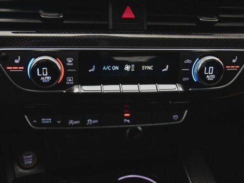 Used 2022 Audi S4 Premium w/ Convenience Package image 23