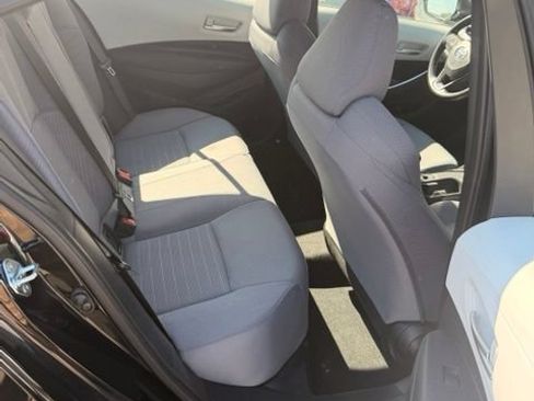 Used 2023 Toyota Corolla SE FWD image 9