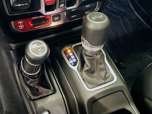 Used 2020 Jeep Wrangler Unlimited Rubicon AWD/4WD image 25