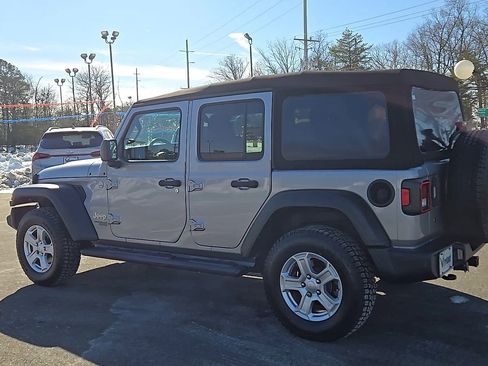 Used 2019 Jeep Wrangler Unlimited Sport S image 6