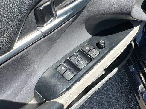 Used 2021 Toyota Camry LE FWD image 19