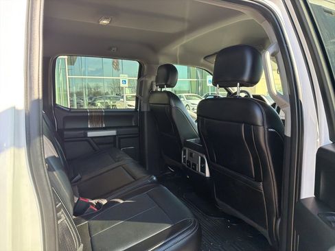 Used 2019 Ford F150 Lariat image 17