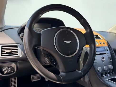 Used 2006 Aston Martin DB9 Volante RWD image 47