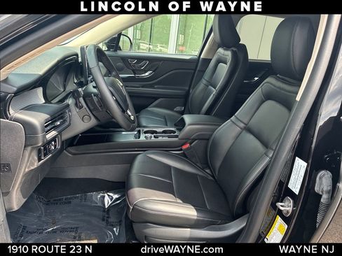 Certified 2024 Lincoln Corsair AWD w/ Equipment Group 101A image 12