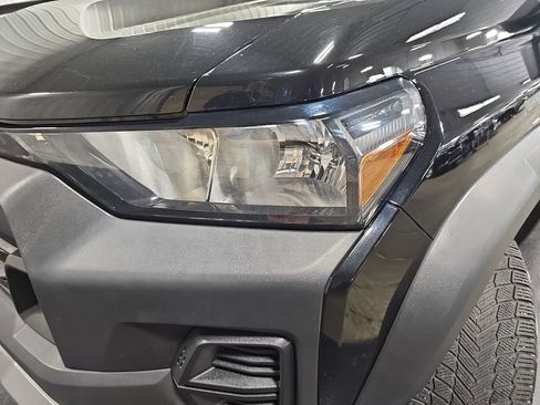 Used 2024 Chevrolet Colorado Trail Boss AWD/4WD image 29