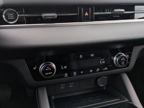 New 2026 Mitsubishi Outlander SE image 22