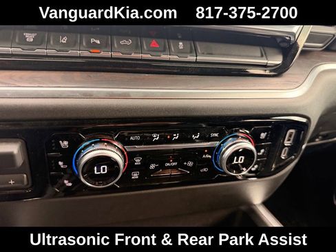 Used 2024 GMC Sierra 3500 SLT w/ SLT Convenience Package image 23