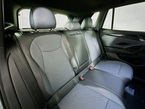 Used 2026 Volkswagen Tiguan SE R-Line image 26