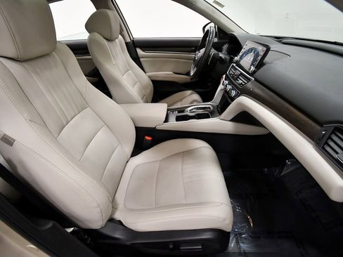 Certified 2020 Honda Accord Touring image 20