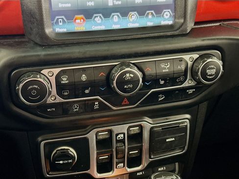 Used 2018 Jeep Wrangler Unlimited Rubicon image 19