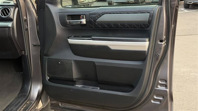 Used 2015 Toyota Tundra Platinum AWD/4WD image 34