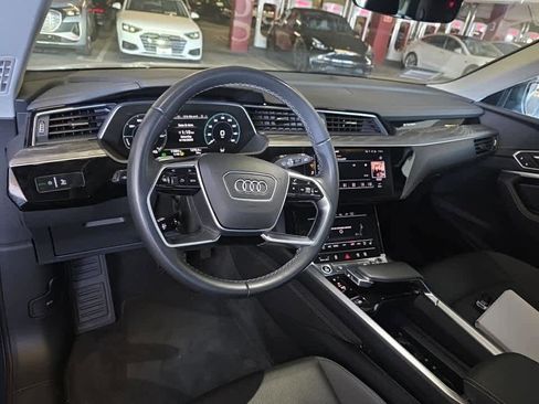 Used 2024 Audi Q8 e-tron Premium Plus w/ Premium Plus Package AWD/4WD image 11