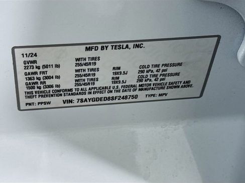 Used 2025 Tesla Model Y Long Range image 31