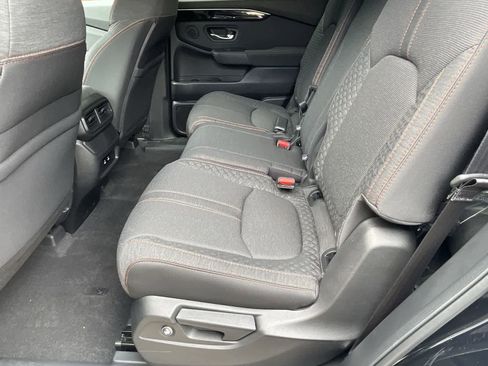 New 2026 Honda Pilot Sport image 7
