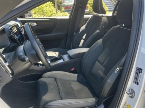 Used 2023 Volvo C40 P8 Recharge Plus w/ Protection Package Premier AWD/4WD image 2