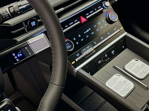 New 2026 Hyundai Santa Fe Limited FWD image 15