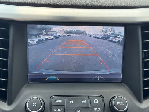 Used 2017 GMC Acadia SLT FWD image 15