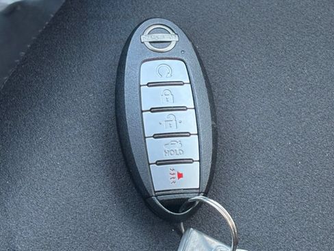Used 2025 Nissan Altima 2.5 SV FWD image 25
