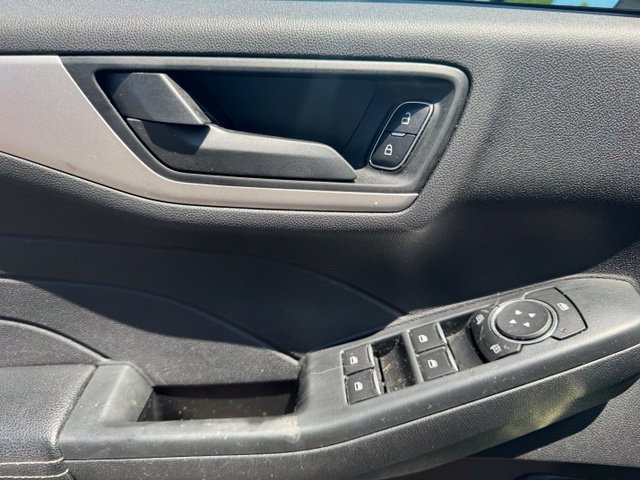 Used 2022 Ford Escape SE w/ Cold Weather Package AWD/4WD image 25