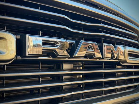 Used 2021 RAM 1500 Big Horn image 17