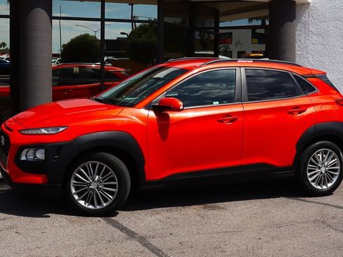 Used 2019 Hyundai Kona SEL w/ Cargo Package FWD image 4