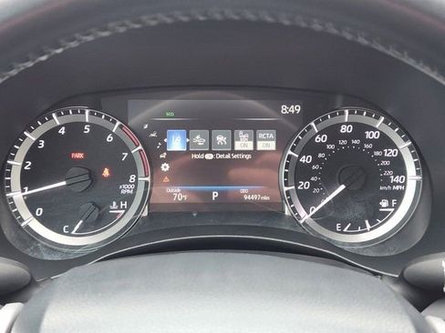 Used 2023 Toyota Highlander XLE image 4