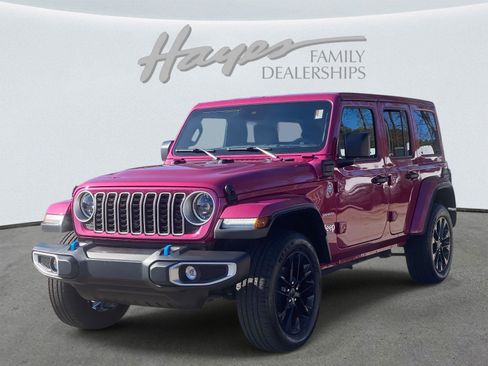 Certified 2024 Jeep Wrangler Sahara image 9