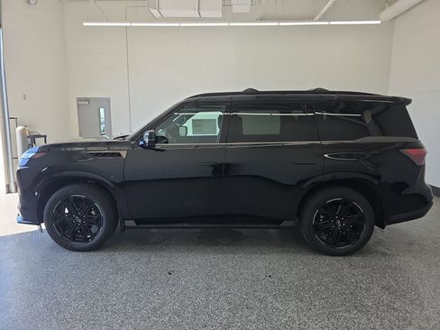 New 2026 INFINITI QX80 4WD image 2