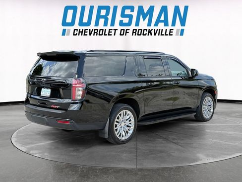 Used 2023 Chevrolet Suburban RST w/ Luxury Package AWD/4WD image 6