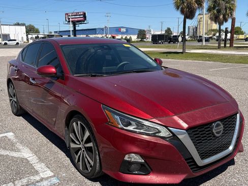 Used 2020 Nissan Altima 2.5 Platinum image 1