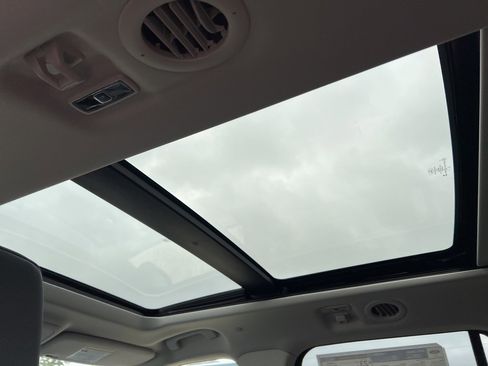 New 2025 Ford Explorer Active w/ Active Comfort Package image 31