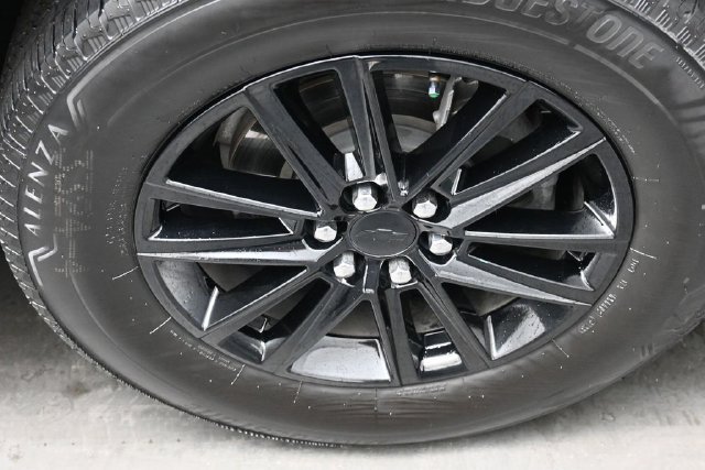 Used 2023 Chevrolet Traverse LT FWD image 37
