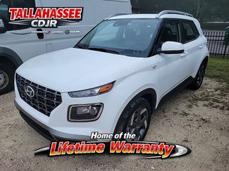 Used 2025 Hyundai Venue SEL FWD video 1