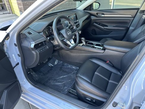 Used 2023 Nissan Altima 2.5 SR image 12