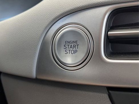 Used 2025 Hyundai Palisade SEL FWD image 12