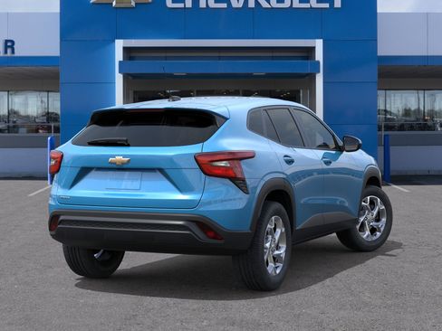 New 2026 Chevrolet Trax LS w/ LS Convenience Package FWD image 28