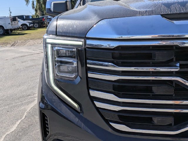 Used 2025 GMC Sierra 1500 SLT AWD/4WD image 9