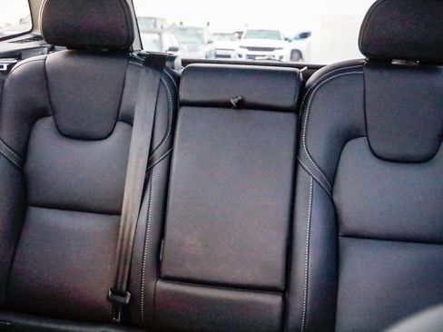 Used 2023 Volvo XC60 T8 Ultimate w/ Climate Package image 29