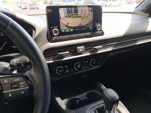 Used 2023 Honda HR-V Sport image 12