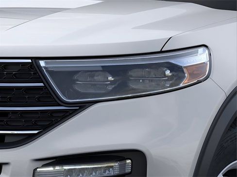 Used 2024 Ford Explorer XLT w/ Equipment Group 202A image 18